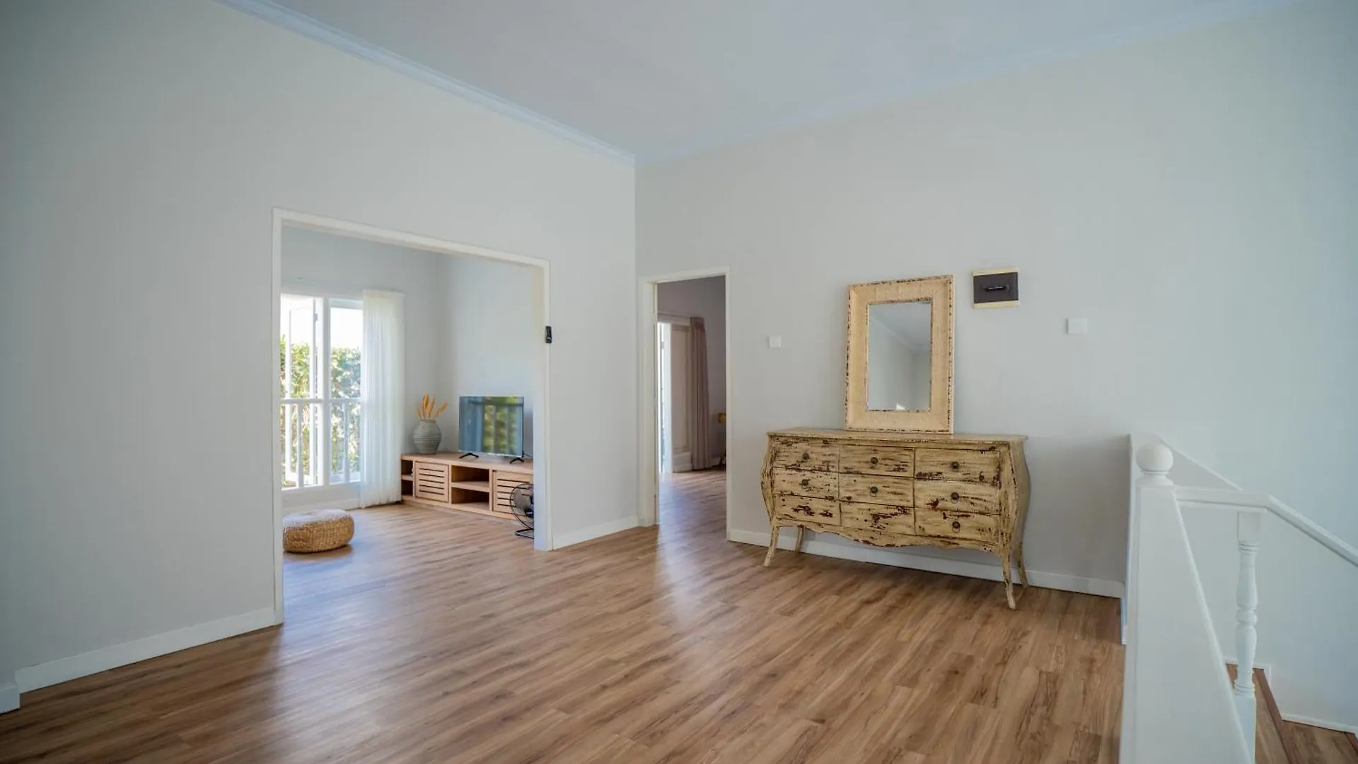Deja Blu Villa Семиньяк